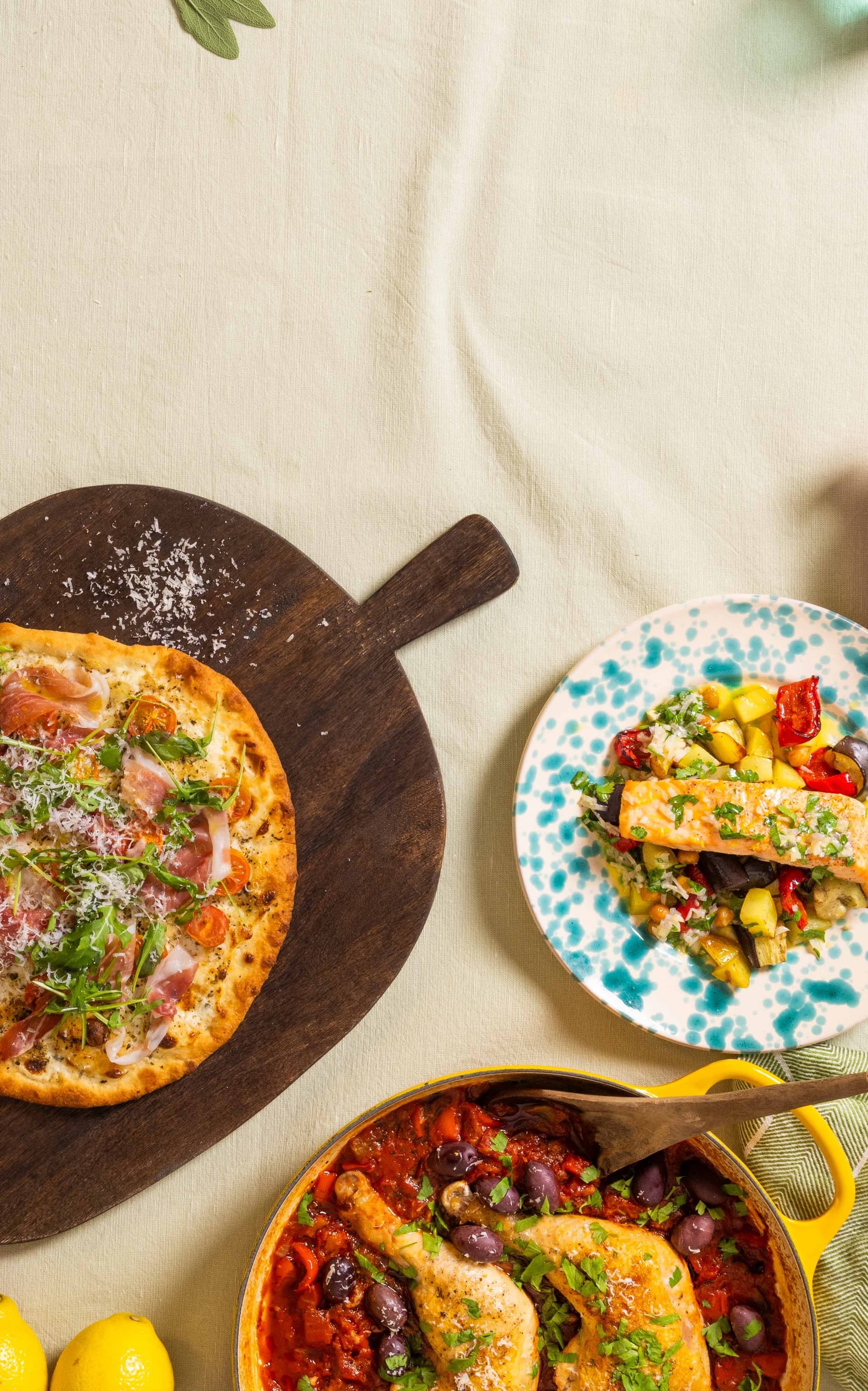 Matbord med varierte retter