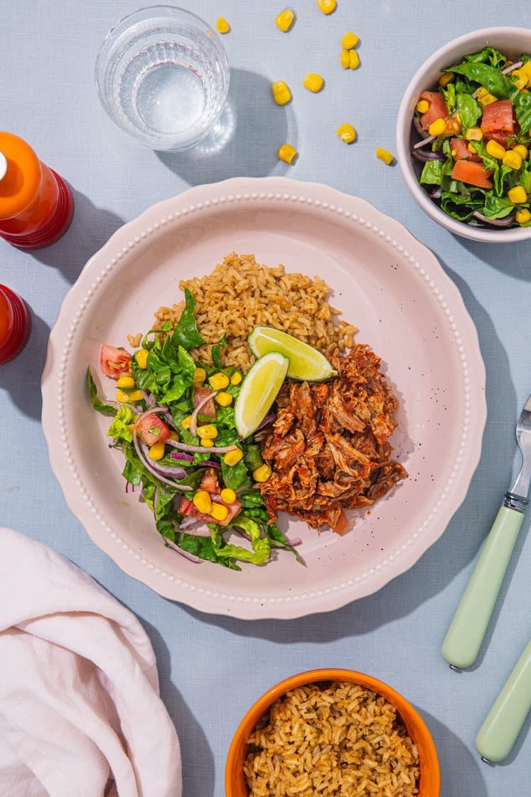 Pulled pork med krydret ris, og maissalat med koriander