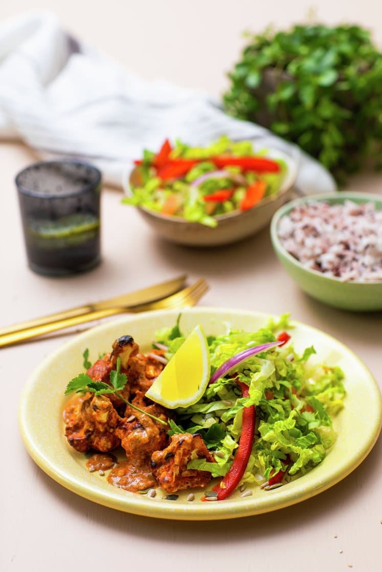 Indisk gobi 65 - krydderstekt blomkål med fullkornsris og koriander