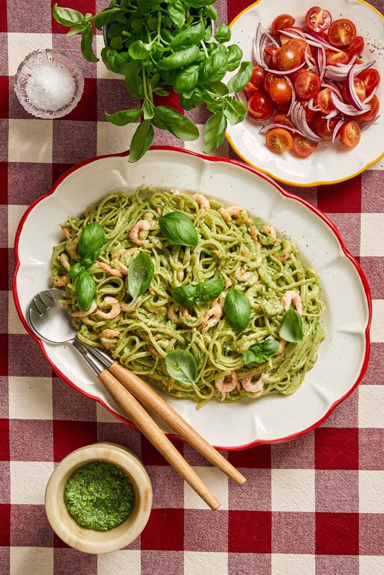 Linguine al pesto alla genovese - Pasta med hjemmelaget pesto, pinjekjerner og reker